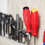 Guide to Storing Drill Drivers on Shelves: Easy & Space-Saving Tips