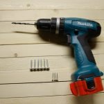 Guide to Using a Hand Drill for Small Projects: Easy & Effective Tips