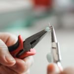 Guide to Using a Screwdriver Correctly: Expert Tips & Tricks