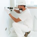 How to Use a Cordless Drill for Installing Hardware: Expert Tips